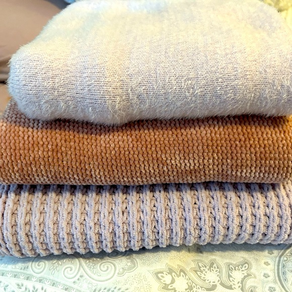 Garage Cozy Fall + Winter Scarves (3 Materials: Chenille, Knit & Fleece) - Picture 1 of 13